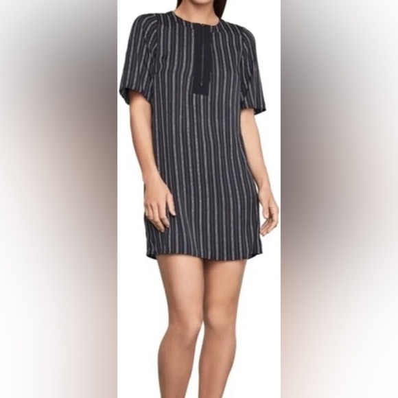 BCBGMazAzria Black Sketchy Stripe Short Sleeve Mini Shift Dress medium - Picture 1 of 3